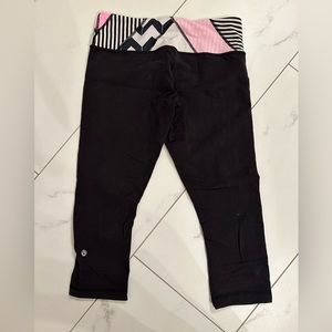 Size 8 lululemon wonder under crops